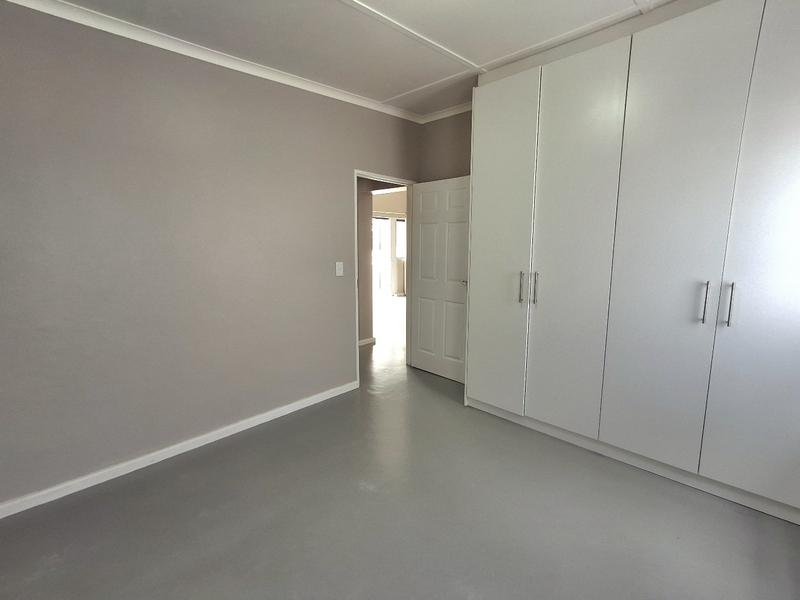 2 Bedroom Property for Sale in Britannia Bay Western Cape